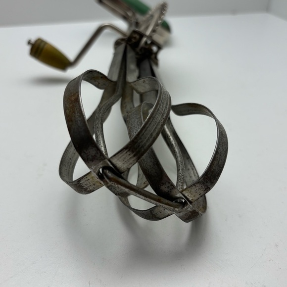 1920s hand crank egg beater from Taplin Mfg Co, Pat no. 1518285 - Picture 5 of 9